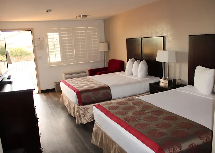 Infinity & Hotel Tempe