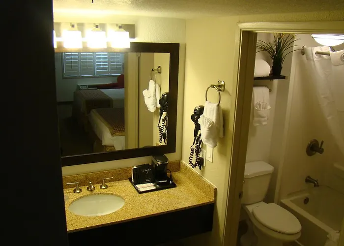 Hotel Infinity & 3*